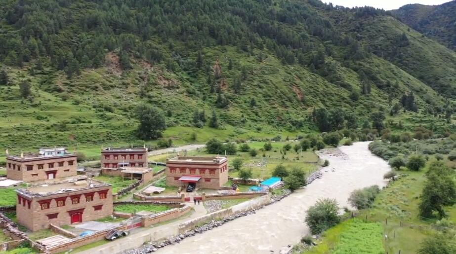 四川甘孜康巴汉子村(俄洛堆村)景点介绍1