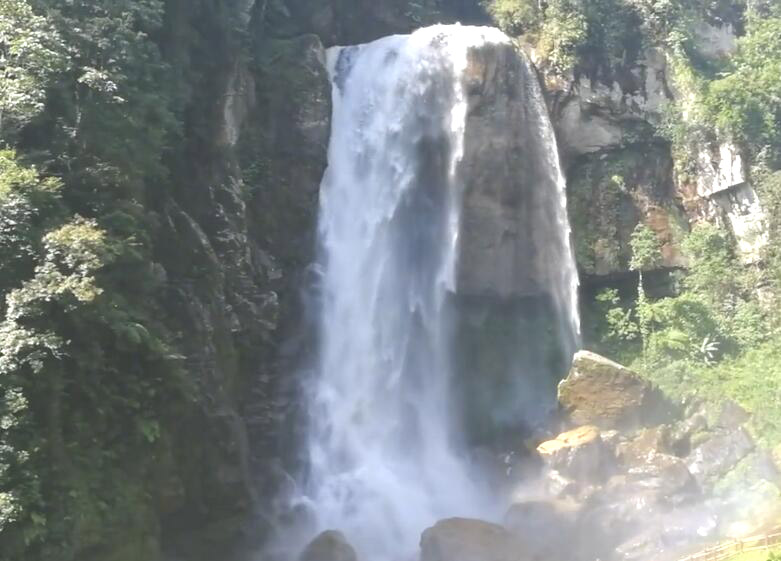 云南红河景点龙武九台瀑布景点介绍1