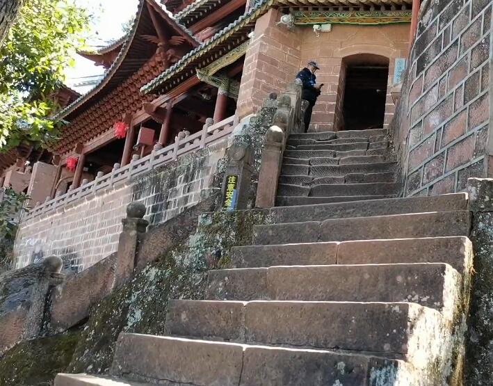 云南大理景点大理石宝山石钟寺石窟景点介绍1