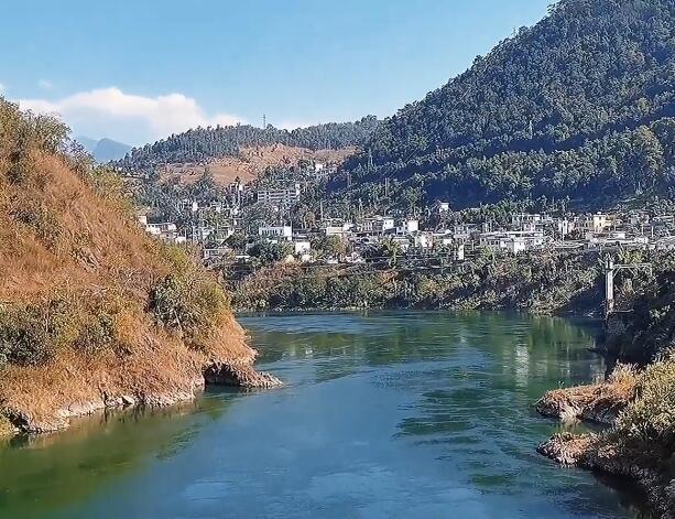 云南临沧景点青龙桥悬索铁链桥景点介绍1