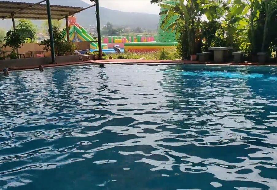 云南红河景点高原足球训练基地景点介绍1