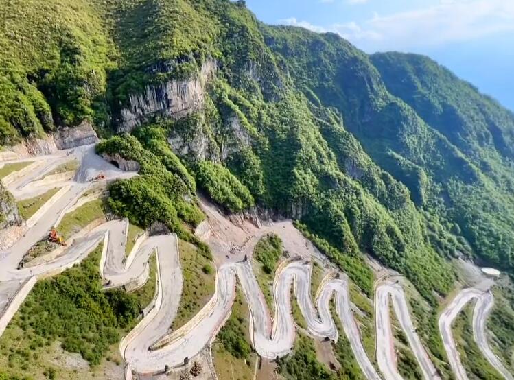 云南昆明景点乌蒙山大牯牛寨山风景区景点介绍1