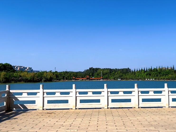 云南昆明景点洛龙公园景点介绍1