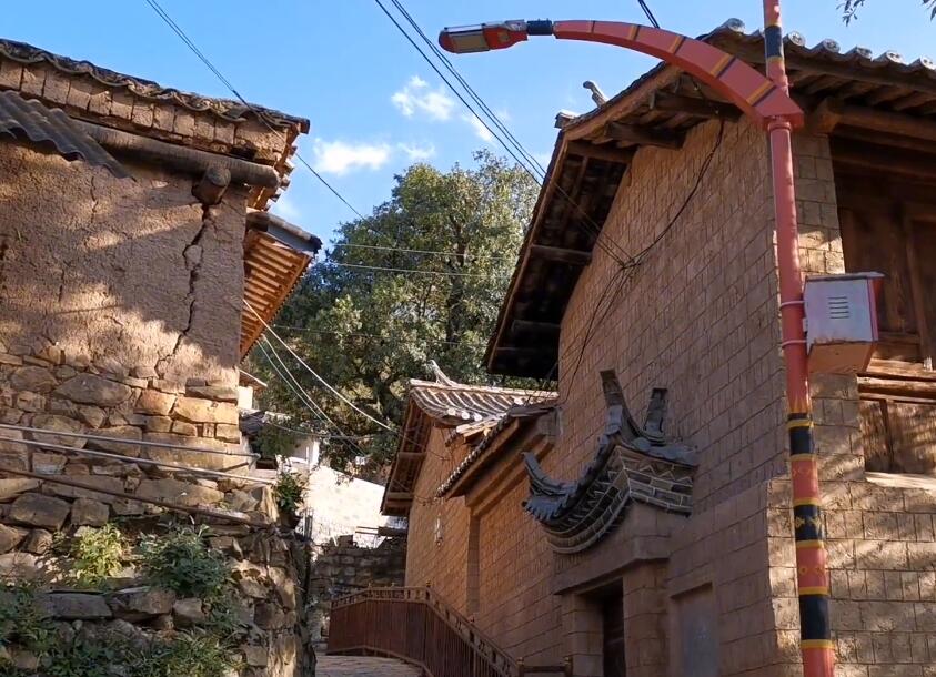 云南红河景点锦屏山弥勒寺景点介绍1