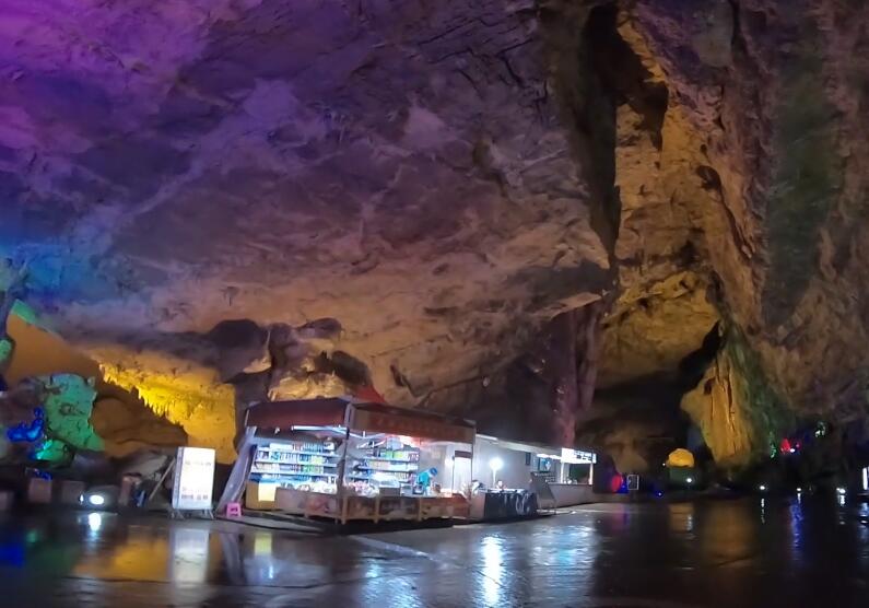 云南昭通景点五德天坑溶洞群景区景点介绍1