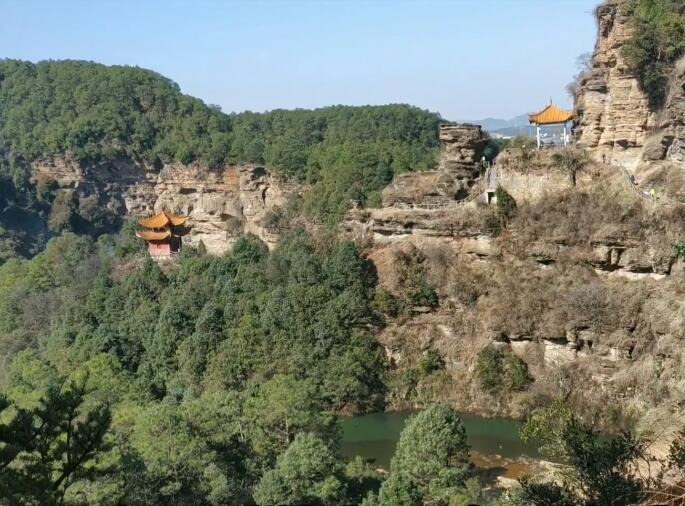 云南曲靖景点香炉山省级风景名胜区景点介绍1