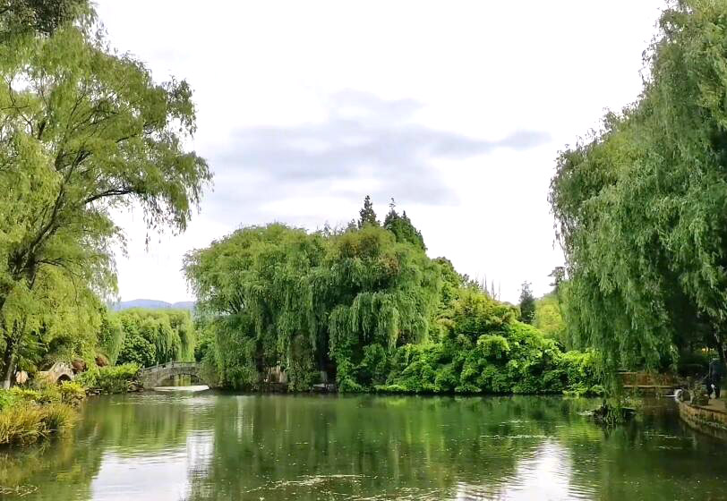 云南昆明景点白邑黑龙潭游览区景点介绍1