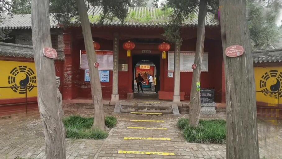 河南鹤壁景区大伾山吕祖祠景点介绍1