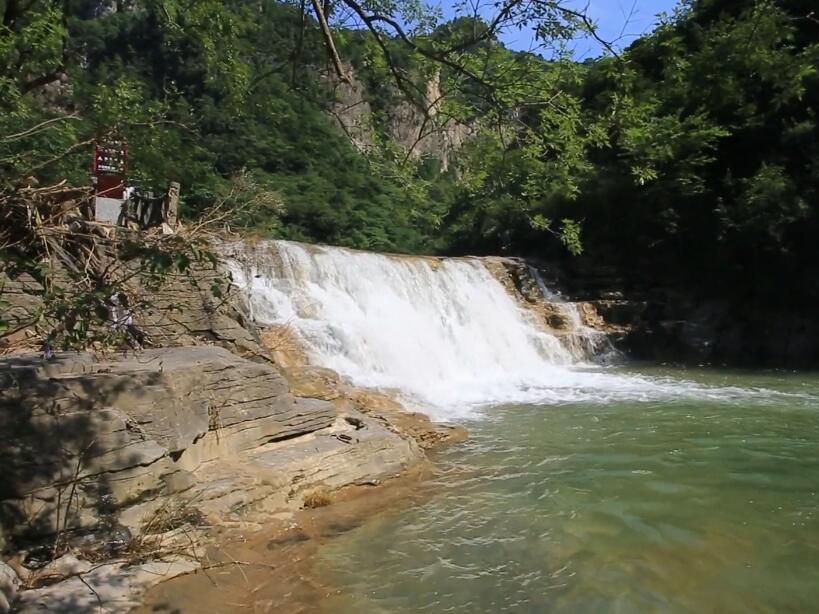 河南焦作景区青龙峡望龙瀑布景点介绍1