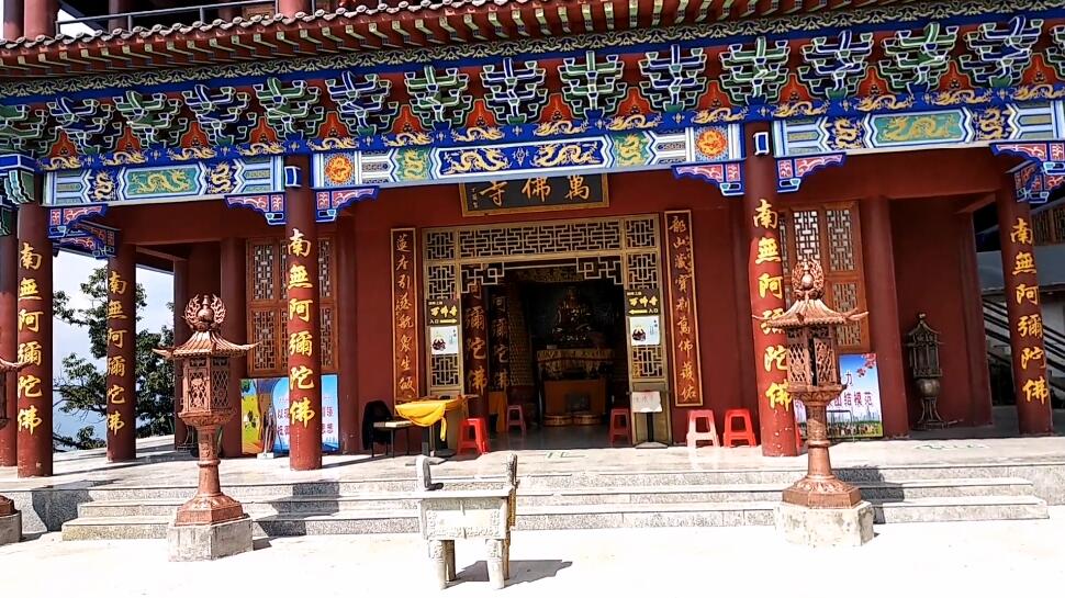 河南南阳景区中原二龙山万佛寺景点介绍1