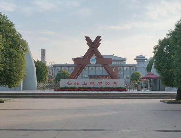 河南开封景区铁塔公园(国家4A级)景点介绍1