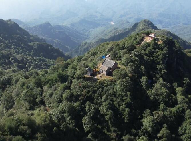 河南洛阳景区全宝山森林公园景点介绍1