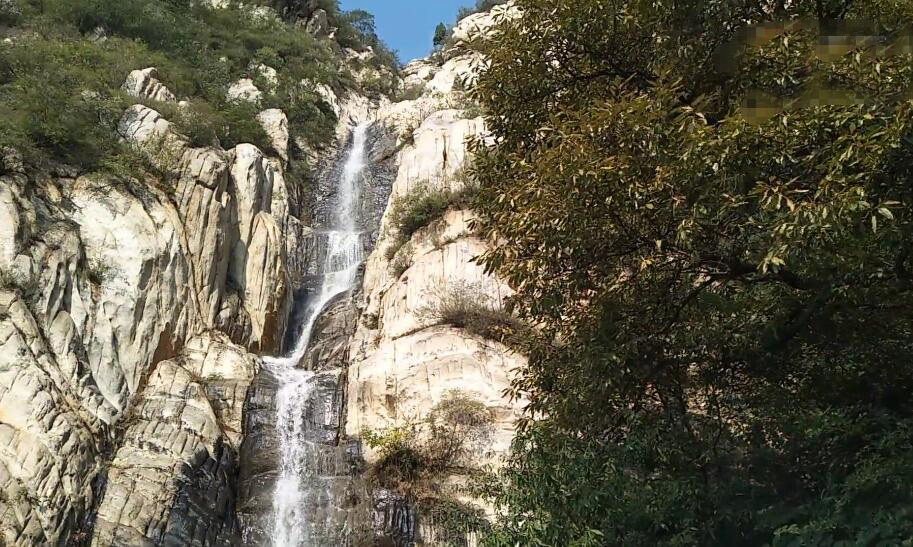 河南郑州景区嵩山卢崖瀑布景点介绍1