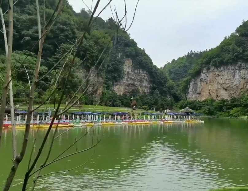 贵州黔南州景点:中铁双龙镇巫山峡谷(国家4A级)景点介绍1