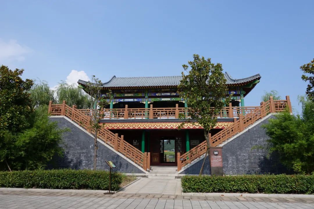 浙江金华横店圆明新园镂月开云(牡丹园)景点介绍2