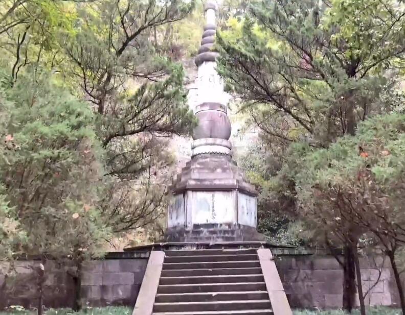 浙江绍兴大佛寺昙光尊者舍利塔景点介绍1