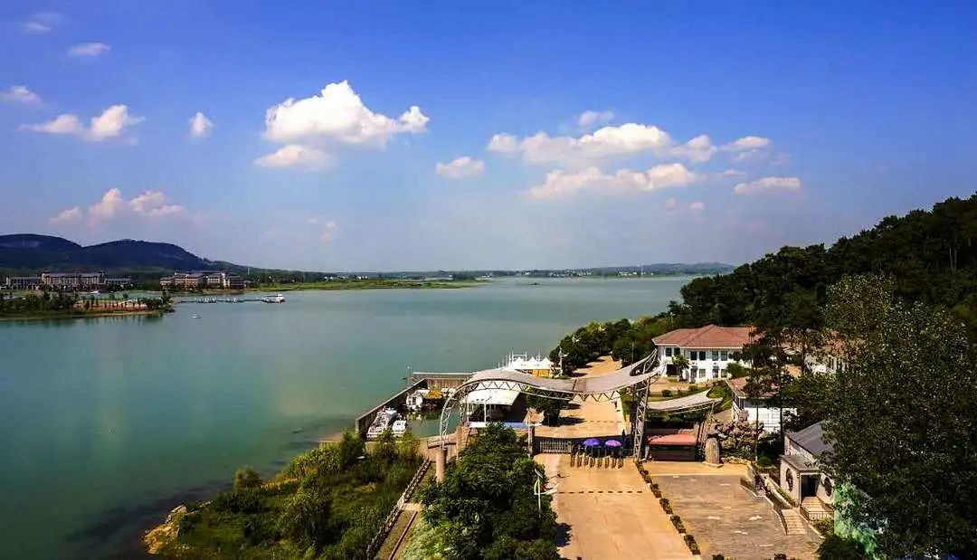 江苏南京金牛湖吻石景点介绍2