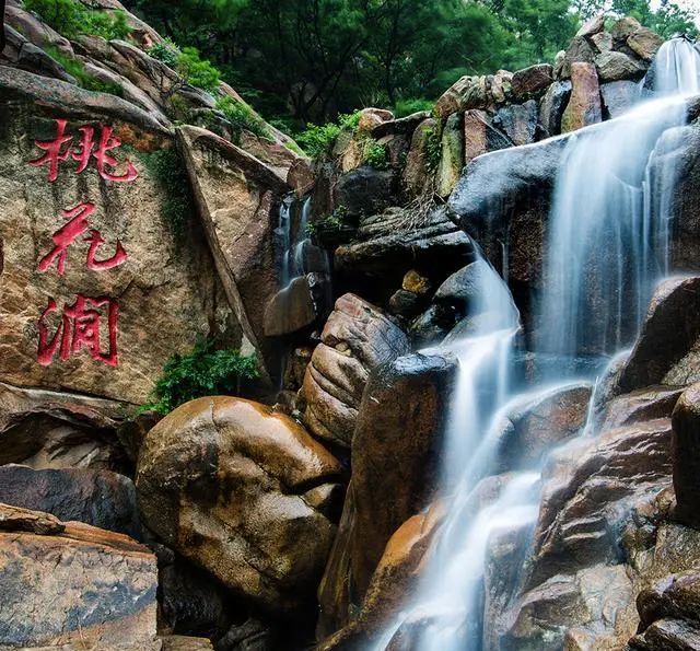 江苏连云港桃花涧观音石刻造像艺术园景点介绍1