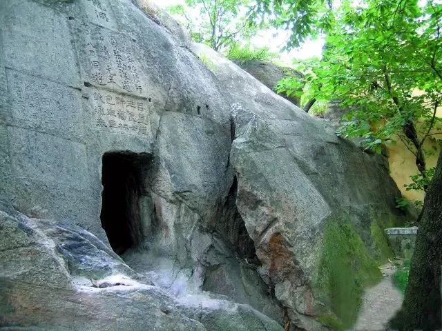 江苏连云港孔望山龙洞庵景点介绍2