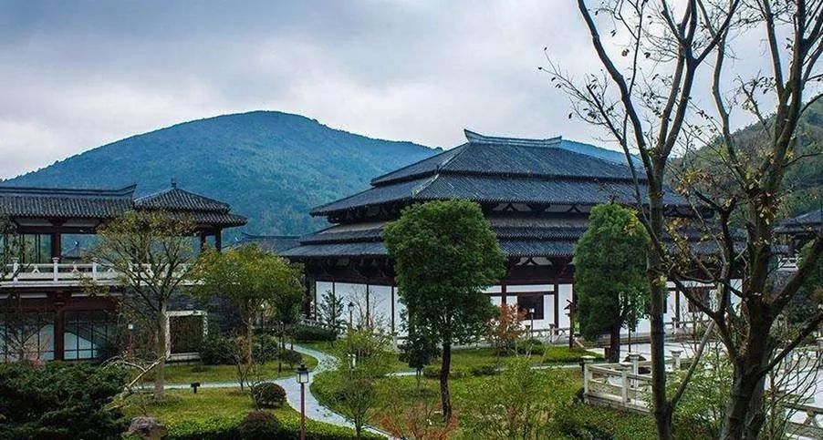 江苏苏州穹窿山玩月台景点介绍1