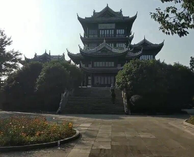 江苏无锡雪浪山御茶楼景点介绍1