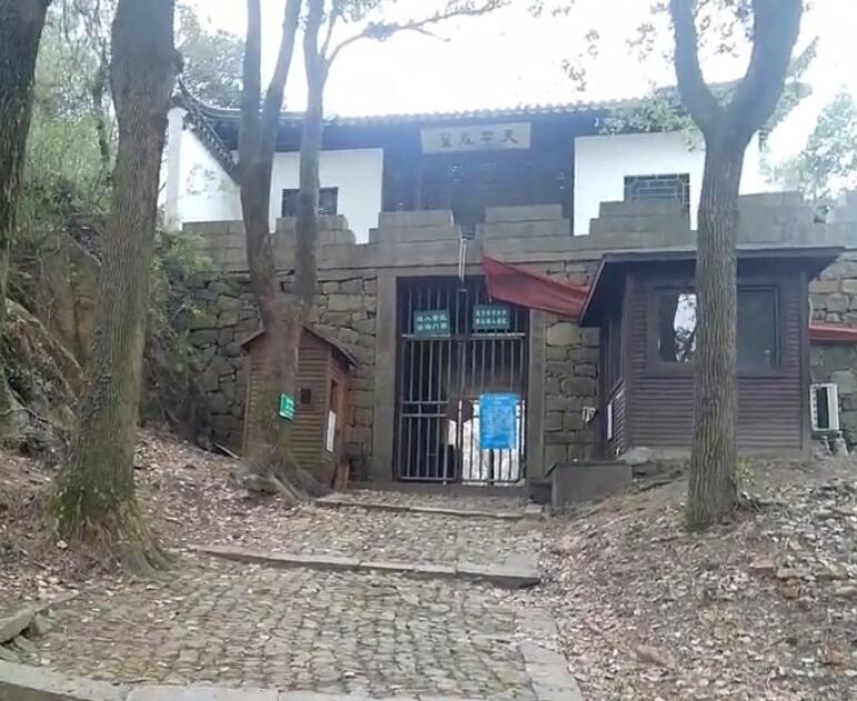 江苏苏州上方山森林动物世界景点介绍1