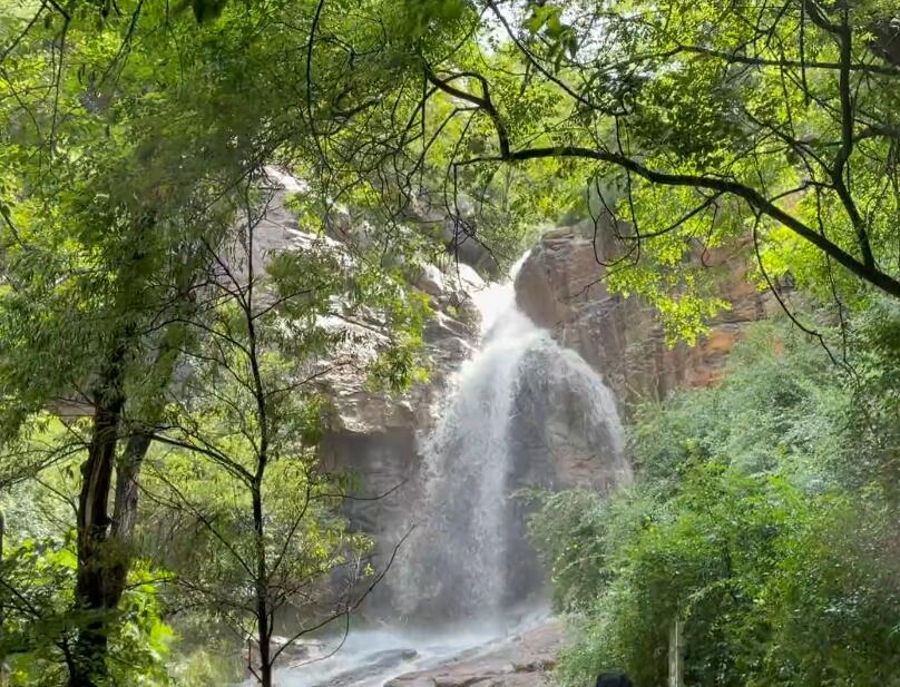 山东淄博鲁山枣树峪瀑布景点介绍1