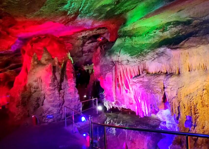 山东淄博鲁山溶洞群(国家4A级)景点介绍1