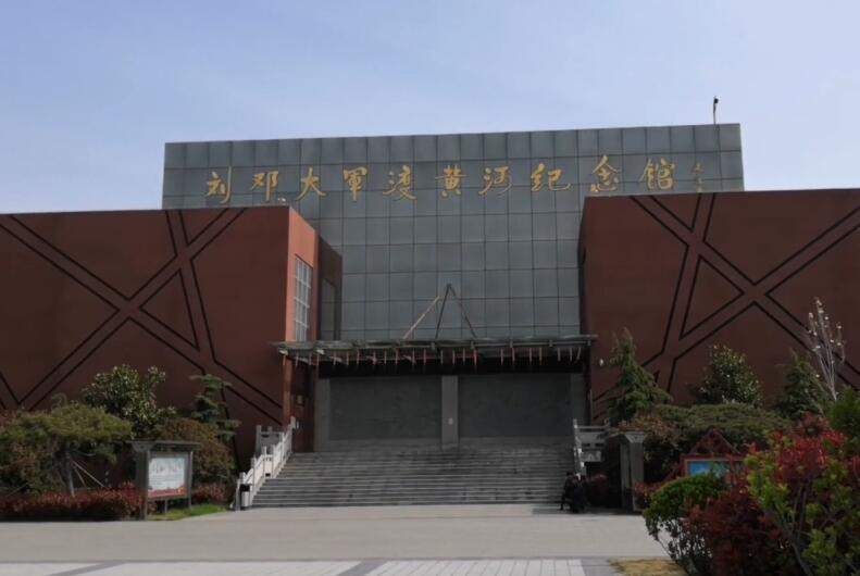 山东枣庄莲青山峡谷漂流景点介绍1