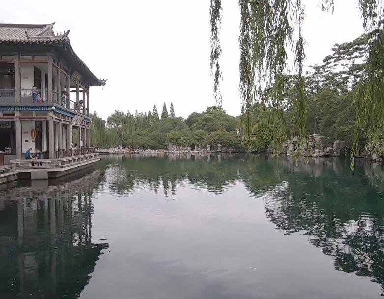 山东济南五龙潭公园景点介绍1