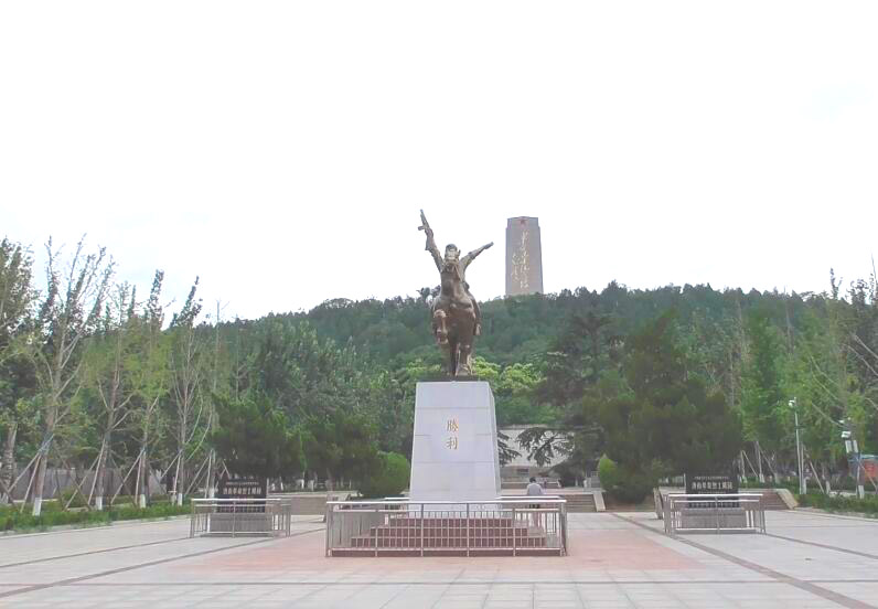 山东济南英雄山风景区景点介绍1