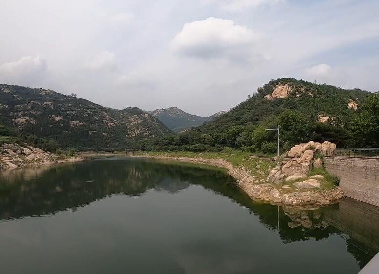 山东济宁西侯幽谷景点介绍1