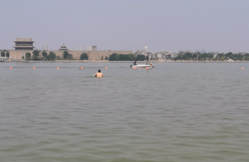 山东聊城东昌湖沙滩浴场景点介绍4