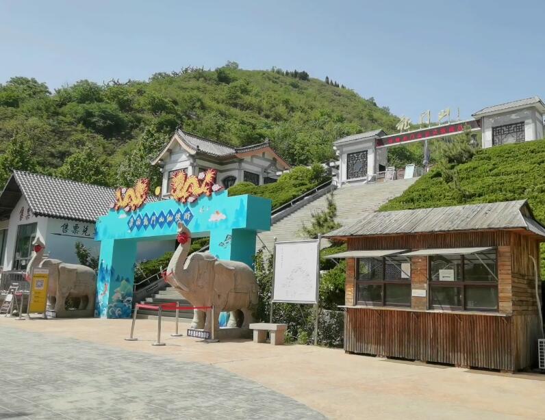 山东济南龙门山景区景点介绍1