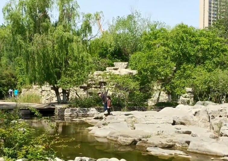 山东济南腊山河公园景点介绍1