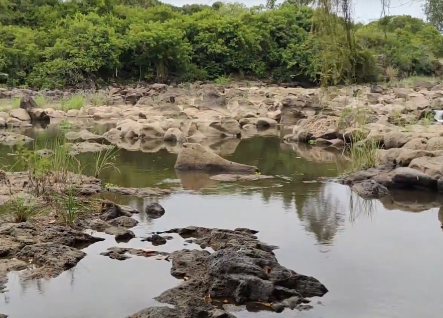 海南旅游百仞滩景点介绍1