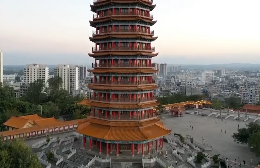 海南旅游万福长寿药师塔景点介绍1