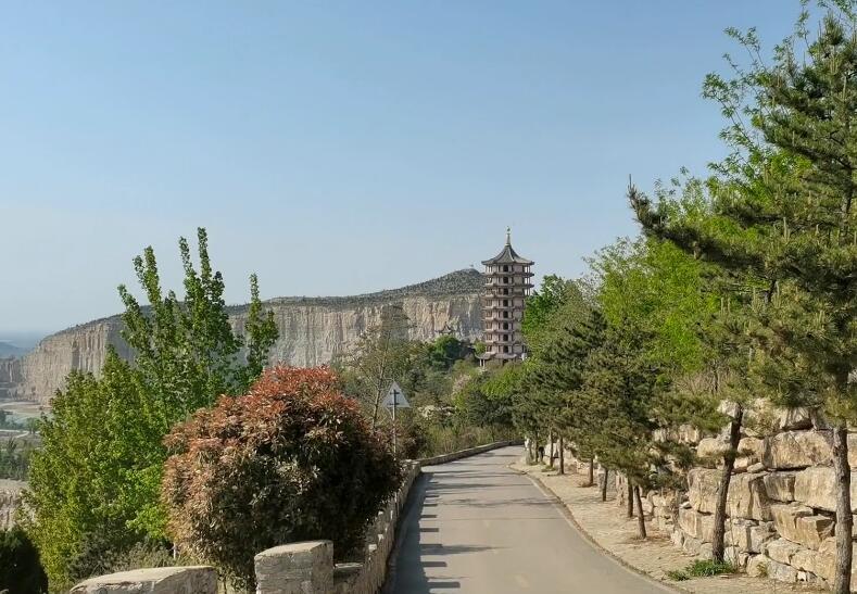 山东聊城聊城摩天轮景点介绍1