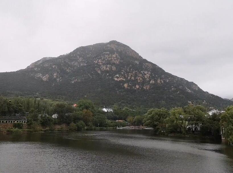 山东泰安泰山彩石溪景点介绍1