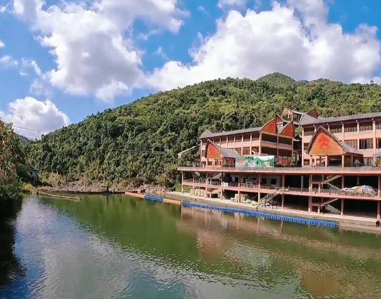 海南旅游五指山红峡谷景点介绍1