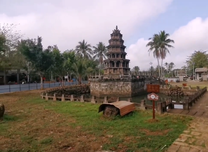 海南旅游美榔姐妹塔景点介绍1
