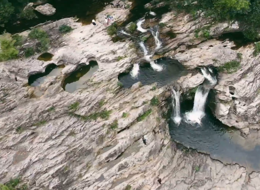 海南旅游大里瀑布景点介绍1