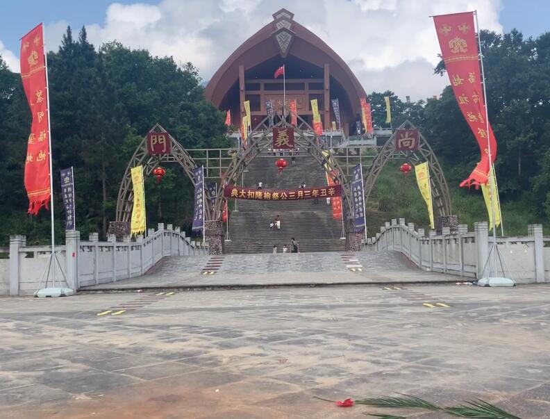 海南旅游黎祖大殿景点介绍1