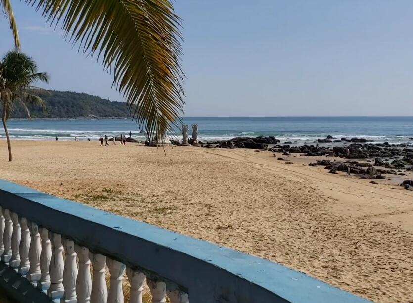 海南旅游海南日月湾景点介绍1