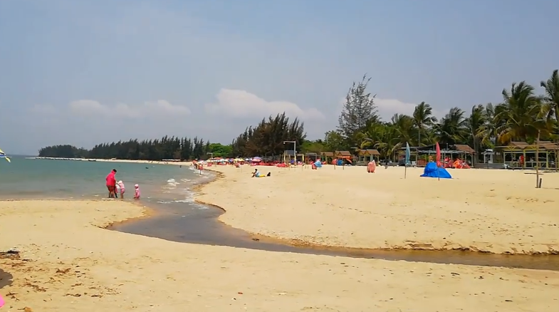 海南旅游海东方沙滩公园景点介绍1