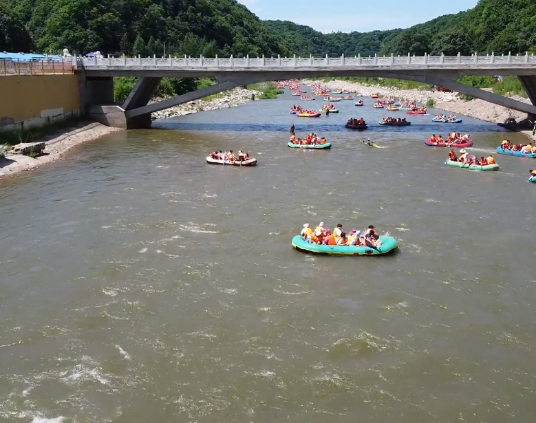 抚顺红河峡谷漂流游玩攻略1