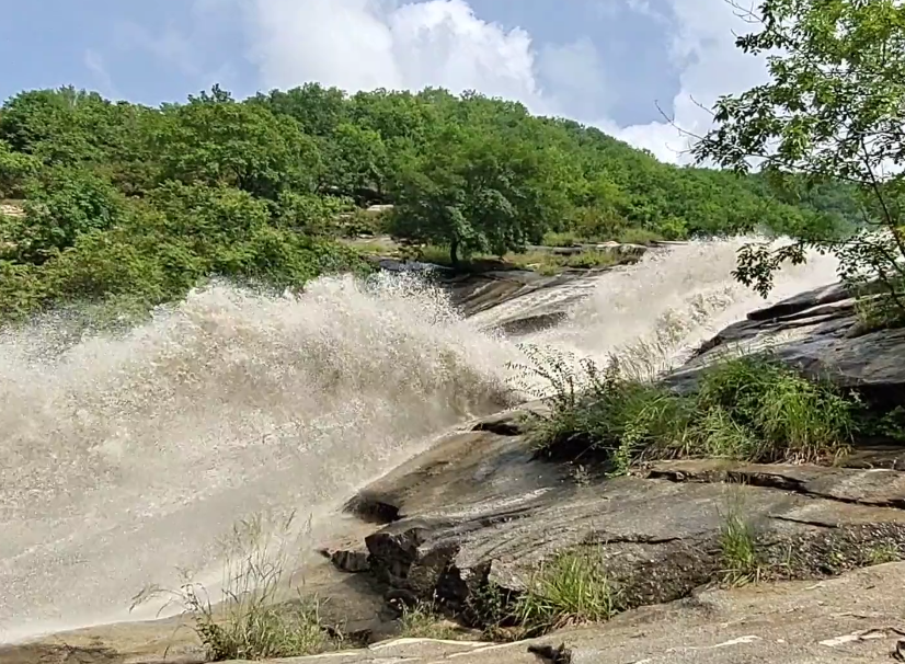 鞍山清凉山石湖瀑布游玩攻略1