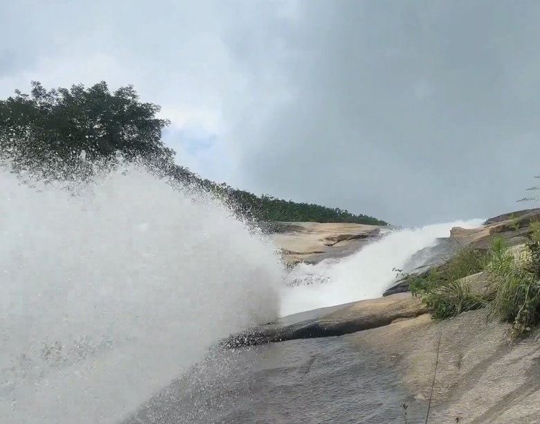 鞍山清凉山石湖瀑布游玩攻略2