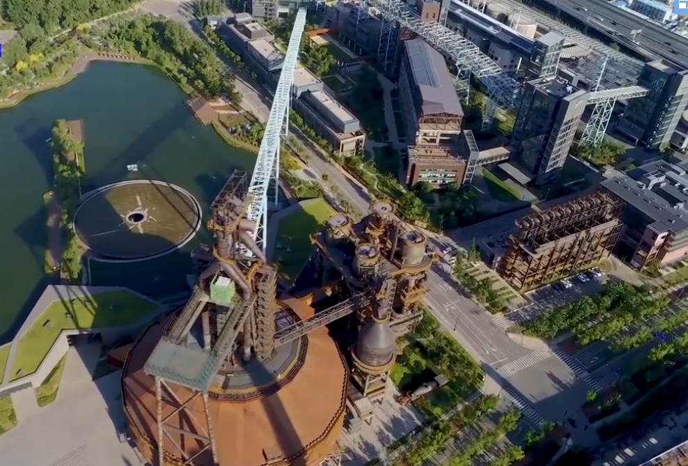 北京旅游景点:首钢1号高炉电竞主题公园1