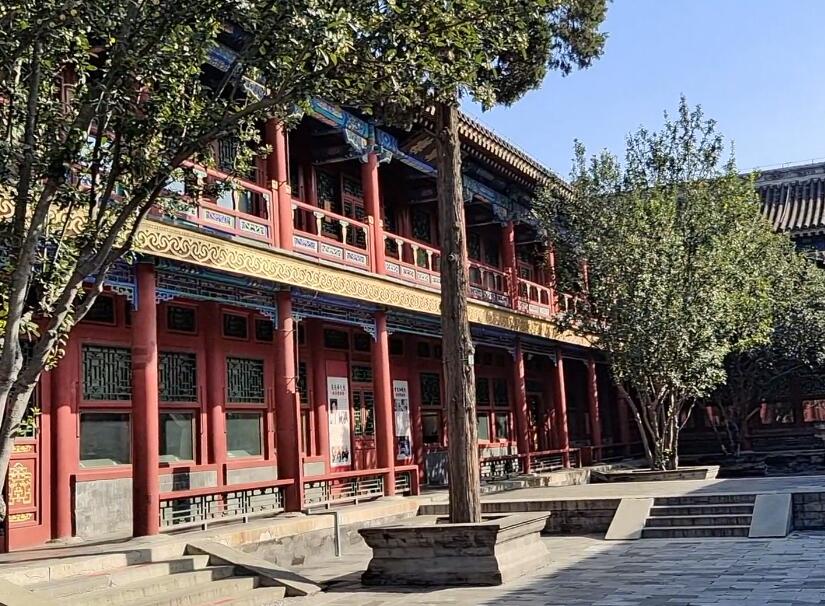 北京旅游景点:新革路20号四合院1